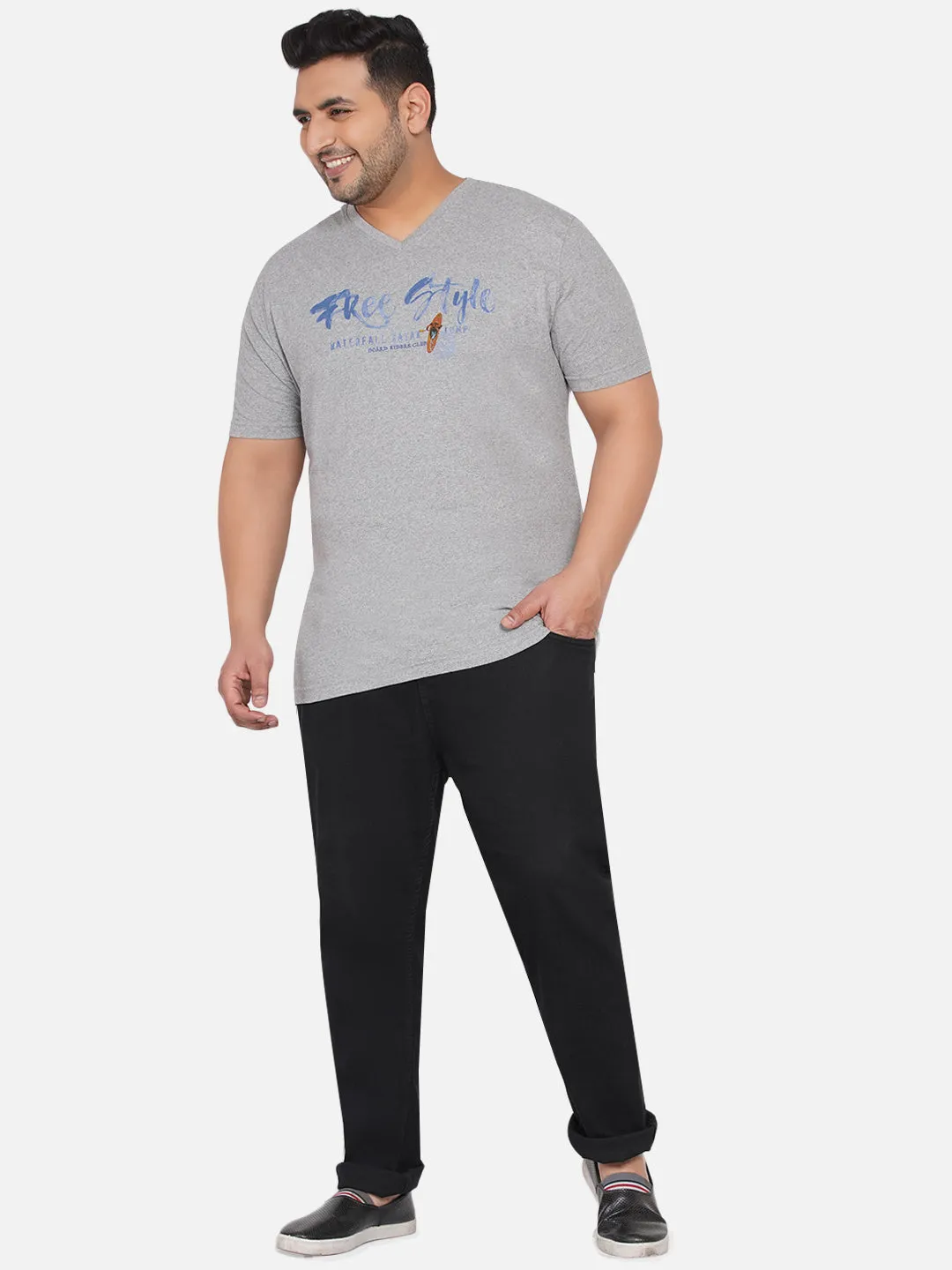 Kitaro - Men Light GreyPlus Size Regular Fit V-Neck Printed Casual T-Shirt